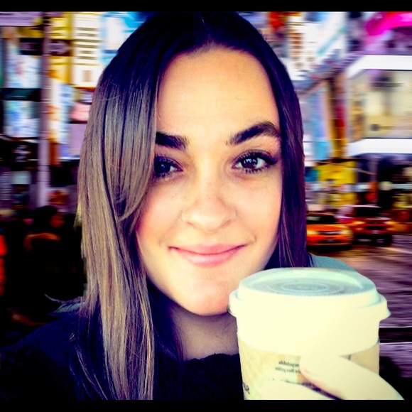 Meet your Posher, Alicia - Picture 1 of 1